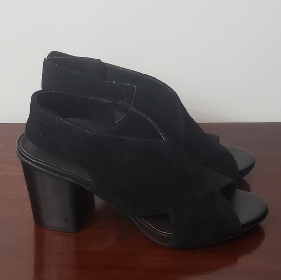 Kenneth Cole Reaction Black Suede "7 Fridah People" Peep Toe Stacked Block Heels - Picture 5 of 10